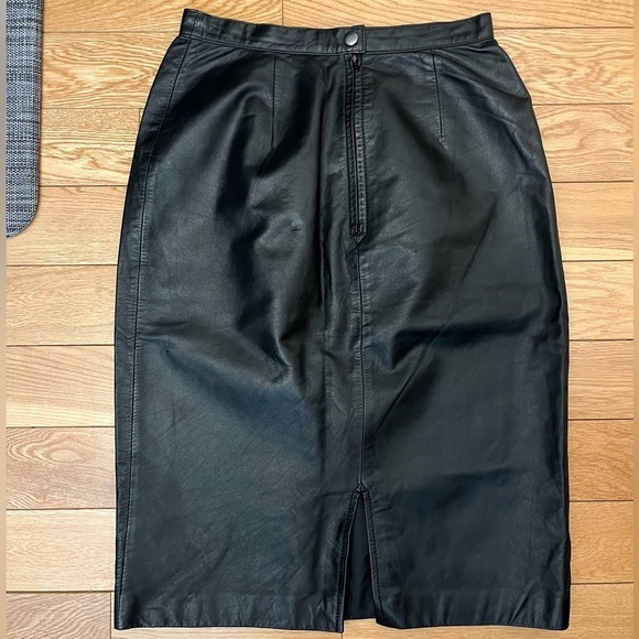 Danier Sport Vintage Leather Midi Skirt - Picture 2 of 8